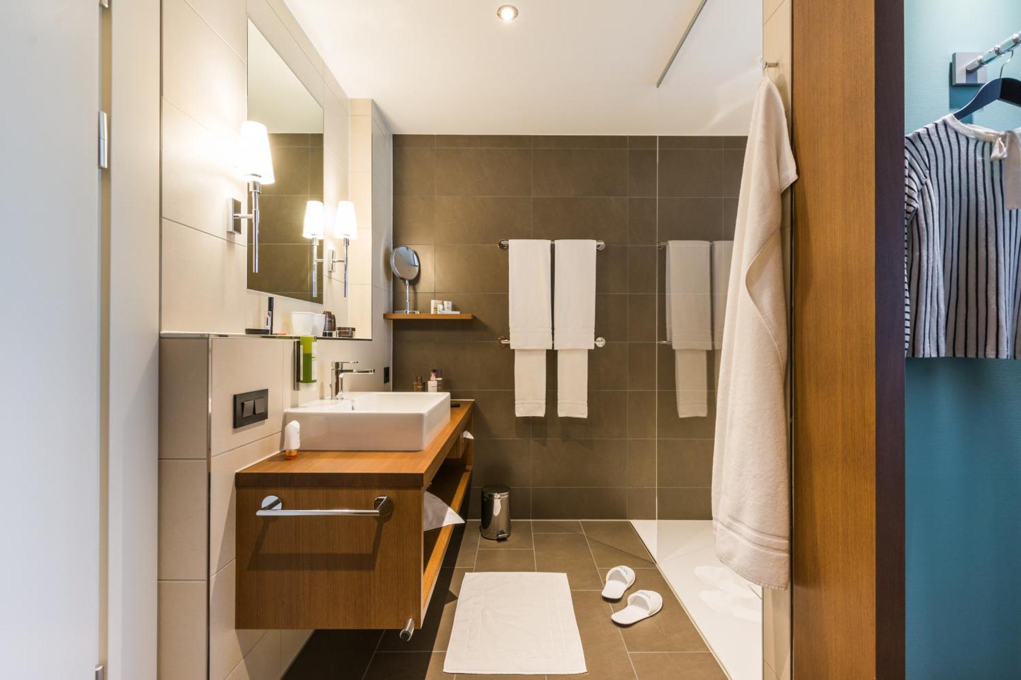 Deltapark Vitalresort**** Thun Zewnętrze zdjęcie
